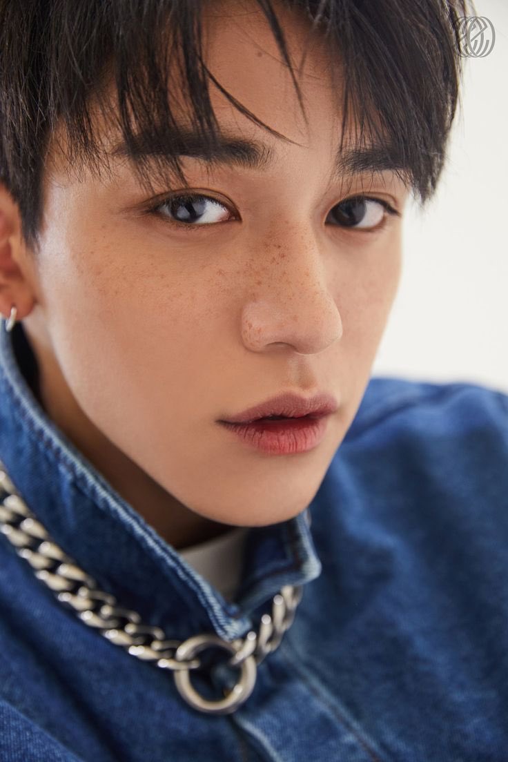 _bungeeN's tweet photo. Happy birthday Lucas I always see the vision in you
#HappyLucasDay 
#우리의_햇살_루카스_생일축하해 https://t.co/FBSmXBT0C0