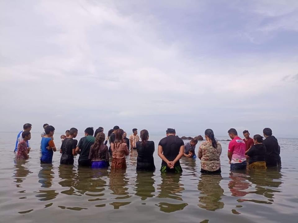 BeckySBuckland's tweet photo. PACIFIC REGION,
‘Yes, we can!
Yes, we ARE!’
#everyinhabitedisle #everypeoplegroup #winourislandstogether #PAC4Him
#MakeHimKnown https://t.co/oaguZ2KZbD