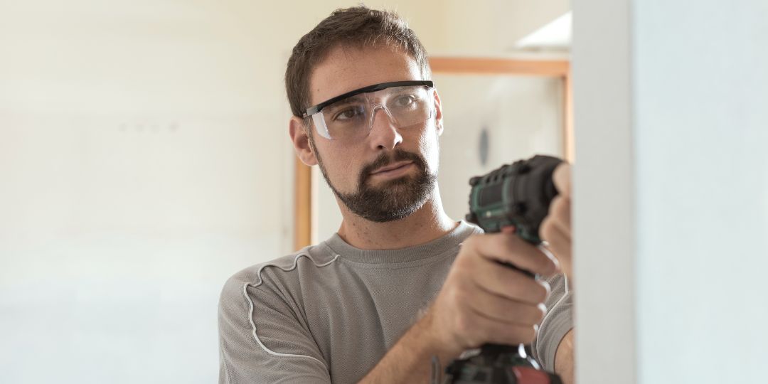 Eye_DrKroger's tweet photo. 3 Eye Care Tips for Home Improvement Projects https://t.co/KxhFHjTk20 https://t.co/hGzNn17Pvd