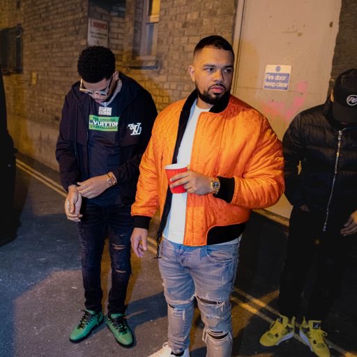 Blademusic's tweet photo. “Fake watch buster can’t bust me” ❌ https://t.co/v4FpIEr1dW