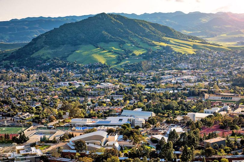 City_of_SLO's tweet photo. Happy National Compliment Day!😀
We are so incredibly fortunate to be surrounded by community members who truly care about one another and about making SLO the best place to live, work, and play. 👭
Thank you for being an awesome community! ❤️
#GiveACompliment #we❤️SLO https://t.co/OGIA9asp3t