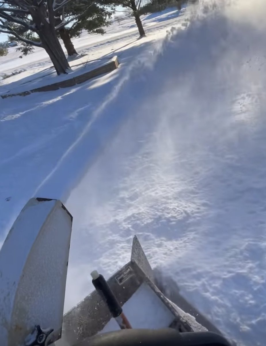 GrasshopperMowr's tweet photo. Get outta here!
βοΈπͺπΌβοΈπͺπΌβοΈ
π· h/t Kenny in IL π―
#yournextmower #snowremoval #snowcare #plow #throwsnow #snowthrower https://t.co/SMoFQtJSBn