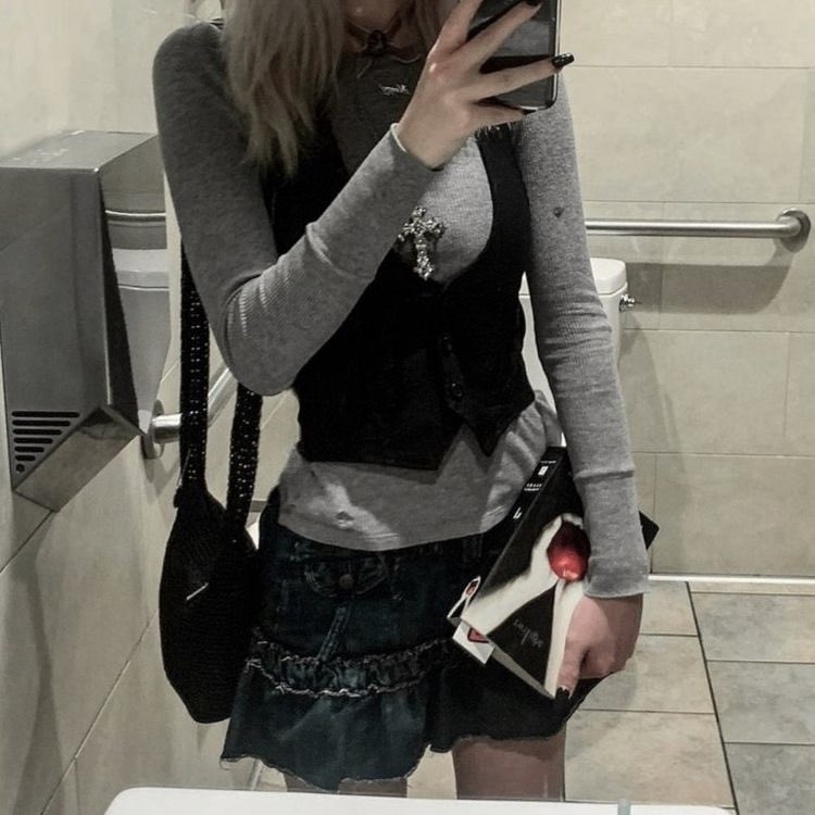 EUDORIAVENTS's tweet photo. unpinning at 66cms in waist ✧ ೃ༄*ੈ✩ https://t.co/kGjT0l70eT