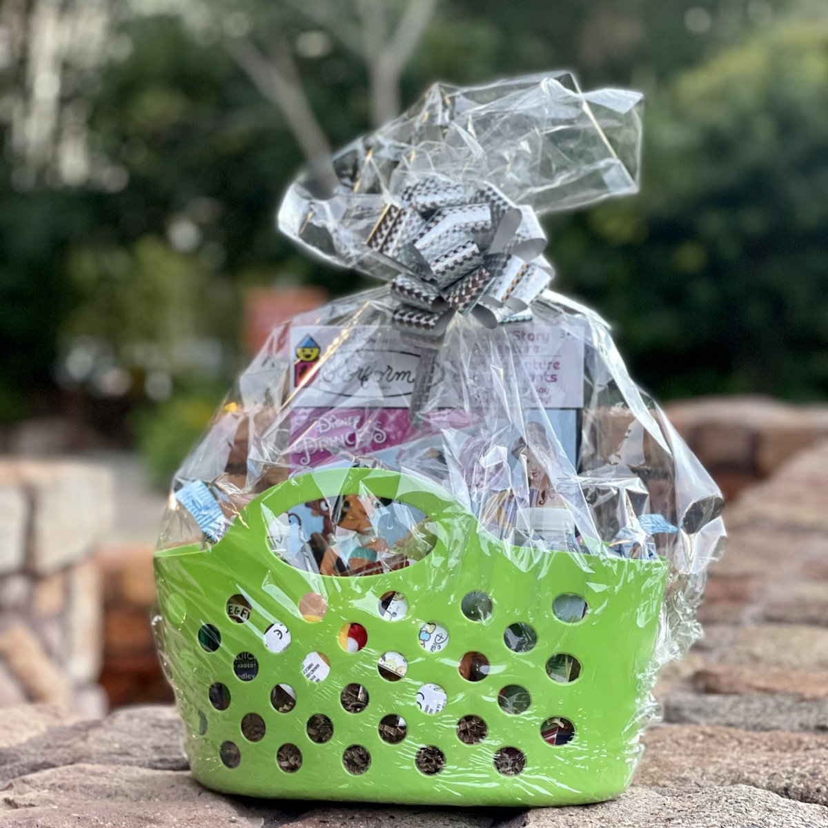 MagicVacSvcs's tweet photo. ✨🎁✨We are so grateful 🙏🏼 for all the gift orders we received for delivery🚙 this past week to #WaltDisneyWorld 🏰! Thank you all 🤩 so much for your support! 👏🏼 https://t.co/b5vNpFyQQQ