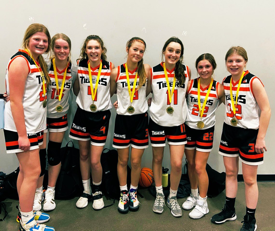 TigerCoachSarge's tweet image. Down 11 to start the championship game. Slowly fought back and won on a last second put back. So proud of these girls. After a bunch of 3rd’s and 2nd’s, they come out on top!  Had 12 assists as a team this game too!@LoloElse @FYBAtigerhoops