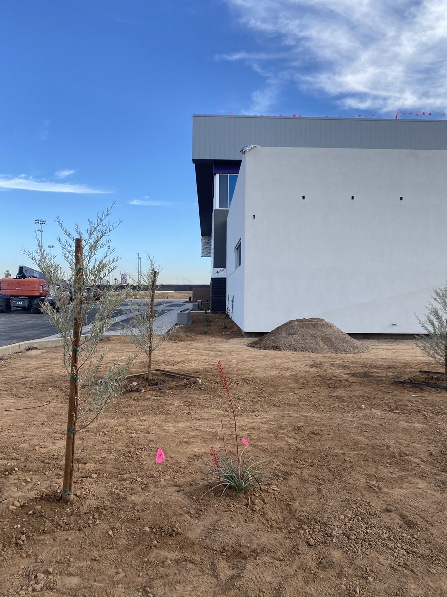 Millenniumhsaz's tweet photo. Construction on our new gym is nearing completion. We are slated to have it completed this spring, prior to the end of the school year. Performing arts renovations will continue into the summer.
#MHS #MillenniumHS #MillenniumHighSchool #NewMainGym #MillenniumTigers #GoodyearAZ https://t.co/W9T1CAgNbQ