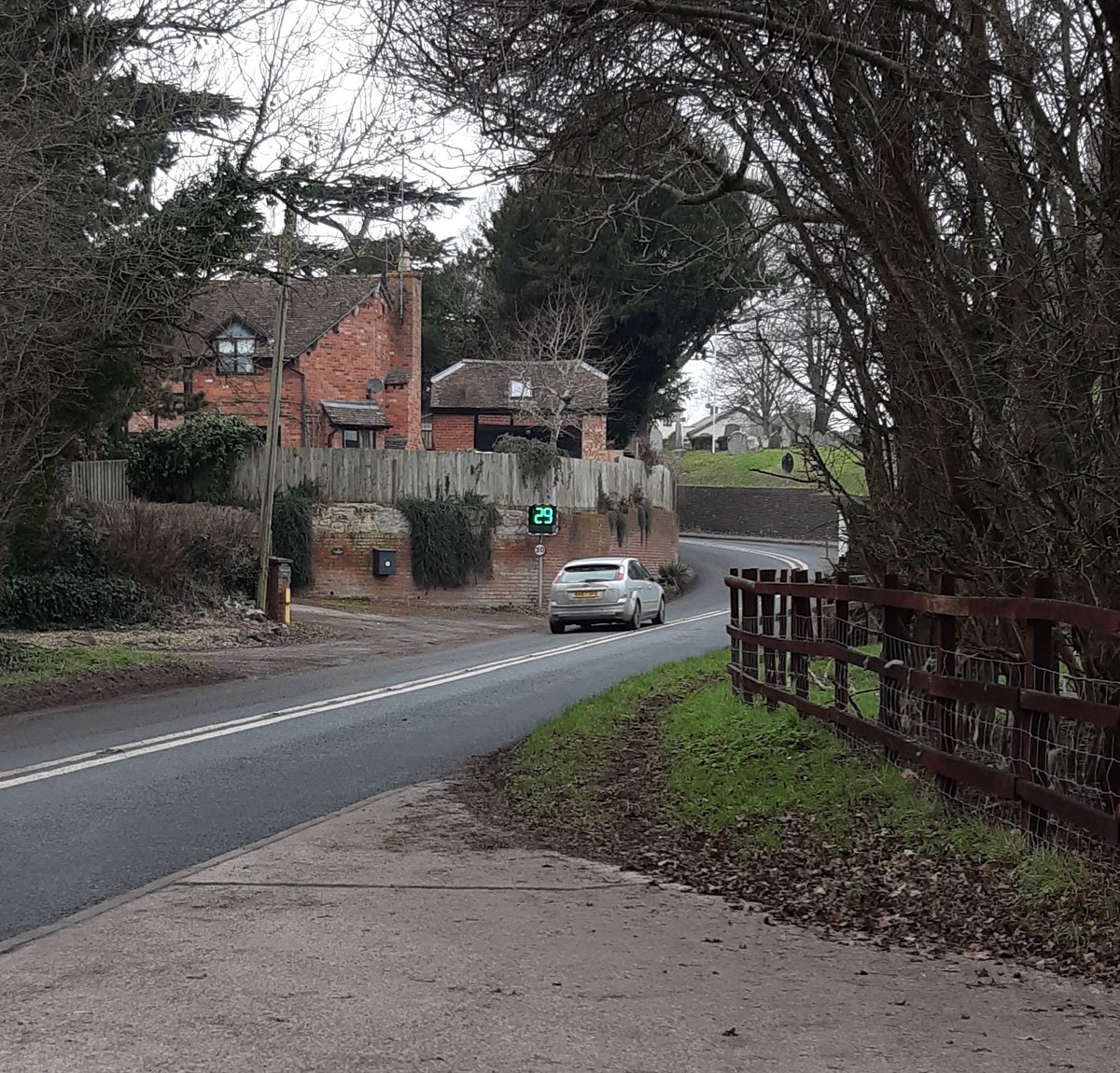 MalvernCops's tweet photo. Speed monitoring in Longdon due to residents concerns about speeding vehicles. No concerns today and officers will continue to monitor in the future. 2449/40397 #MHRoads #RuralMatters #thirtyforareason #reduceyourspeed https://t.co/LTsZOeW7Gs