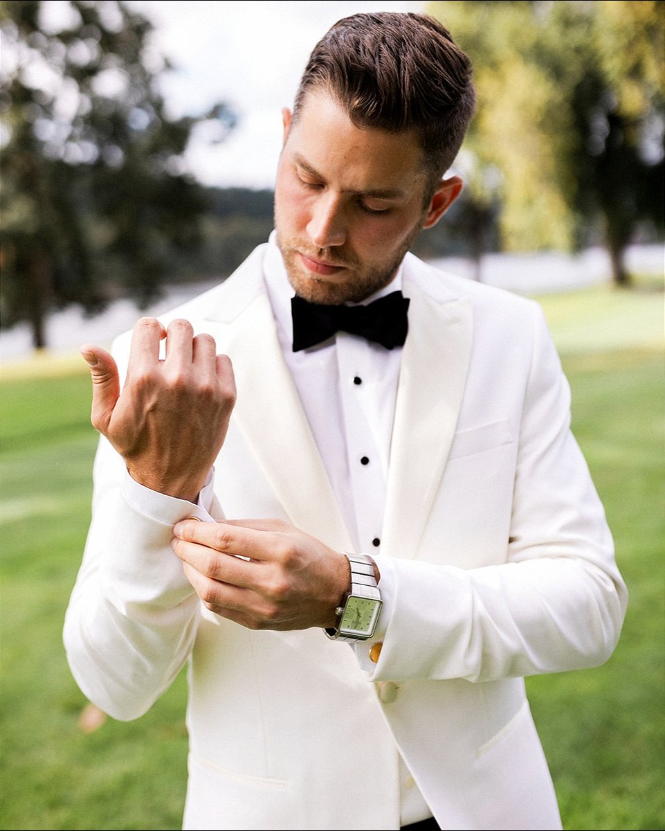 Rizza503's tweet photo. Adornment Events just over here, checking boxes and making plans for 2022 couples - How YOU doin?! Yeah - know it's been a minute. Rest/Renew - weeee backkkk on SOCIAL!:)
#refocus #getready
Photo 📸: @heretodayphoto https://t.co/TglpeOXcr4