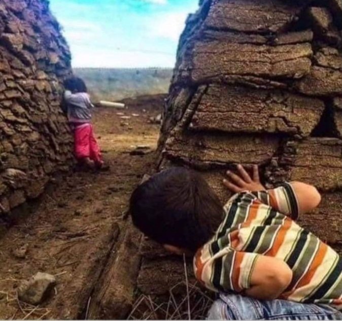 "Bir gün hepimiz arkadaşlarımızla son kez saklambaç oynadık ve kimse bunu fark etmedi...🕊️