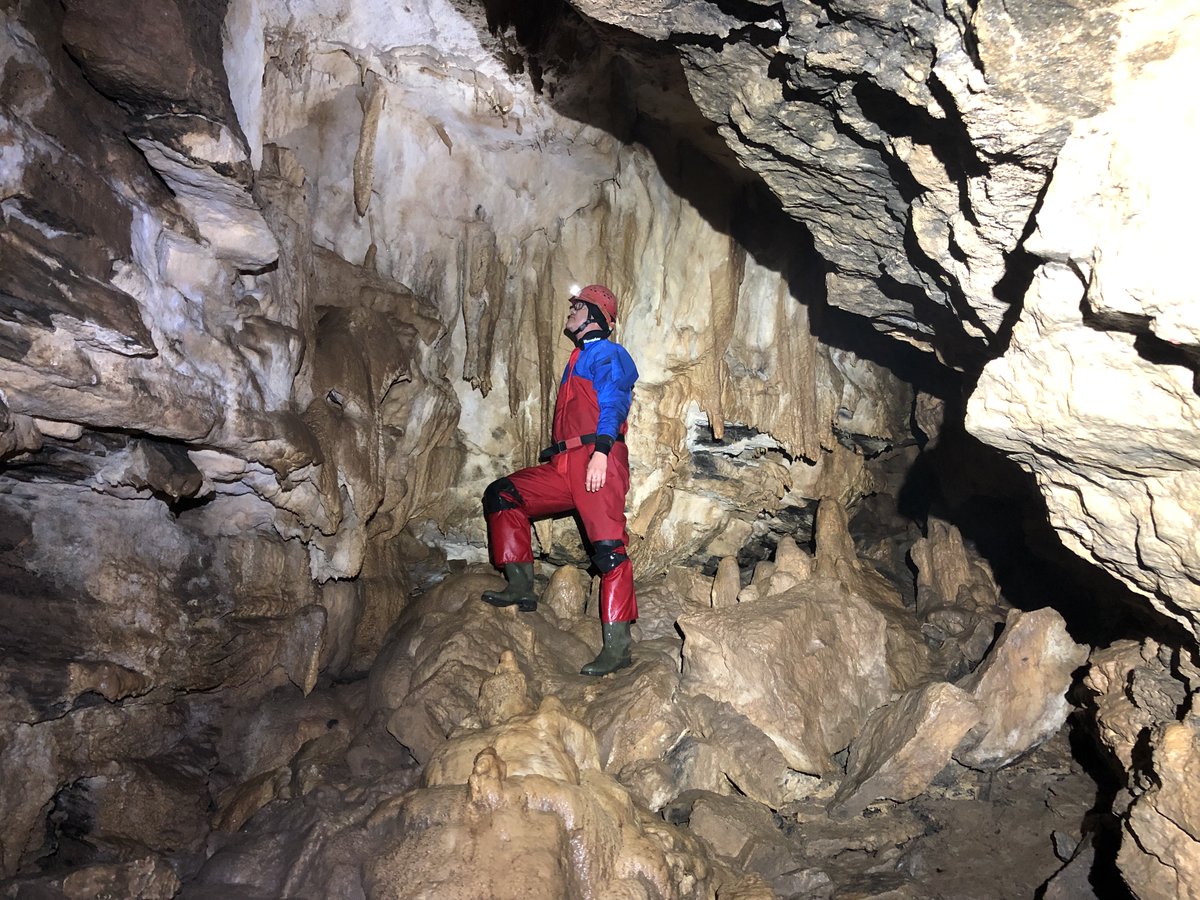 BerkeleySqB's tweet photo. Throughout history humans have made up landmarks like islands and hills, so why not make up a cave. What's so amazing about this hoax is that @CrowboroughCave really go the extra mile. Great stuff. #beeftea #niacinforall #crowboroughcaves #caving #caver
https://t.co/0Gk4pyYsJn https://t.co/48ebhAMLgL
