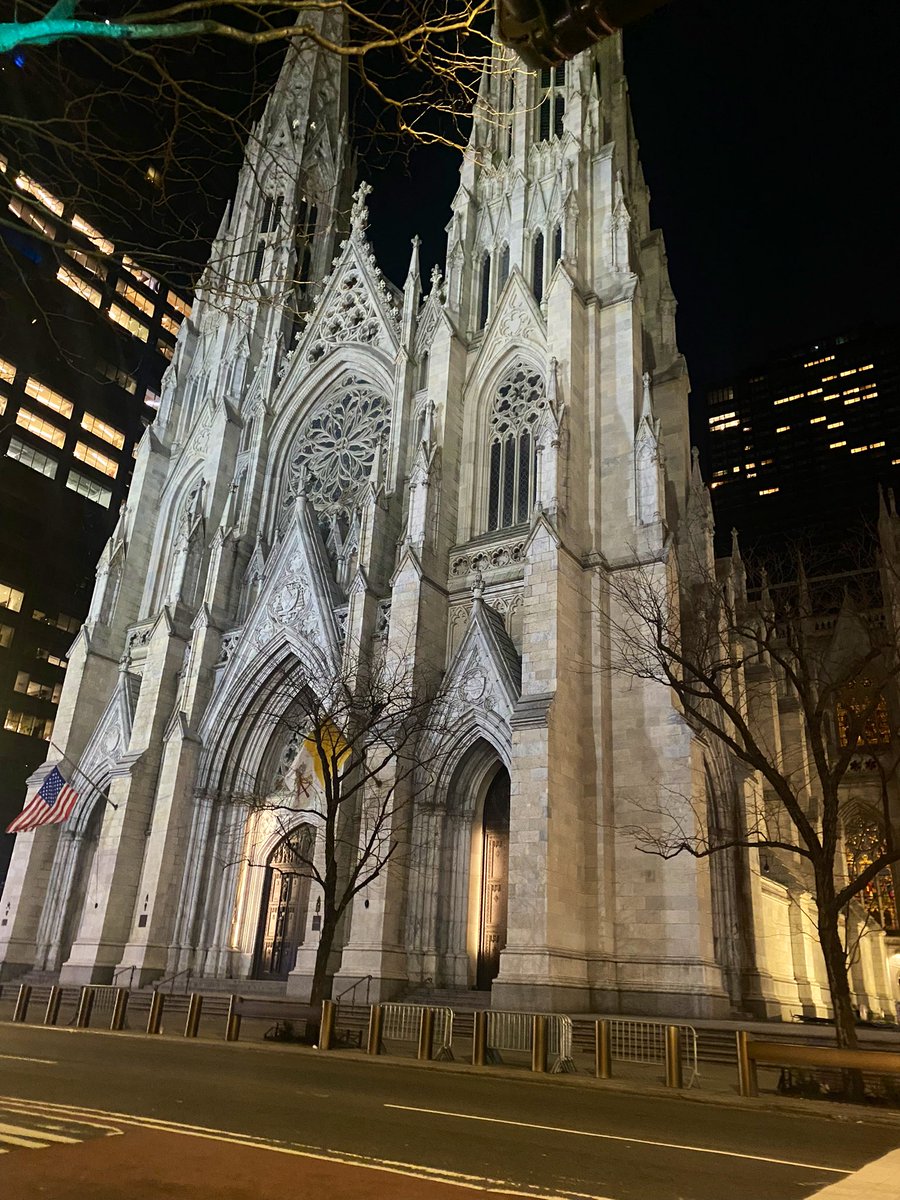 shittytittyx's tweet photo. Salami mami takes New York. https://t.co/qXebEzeOPr