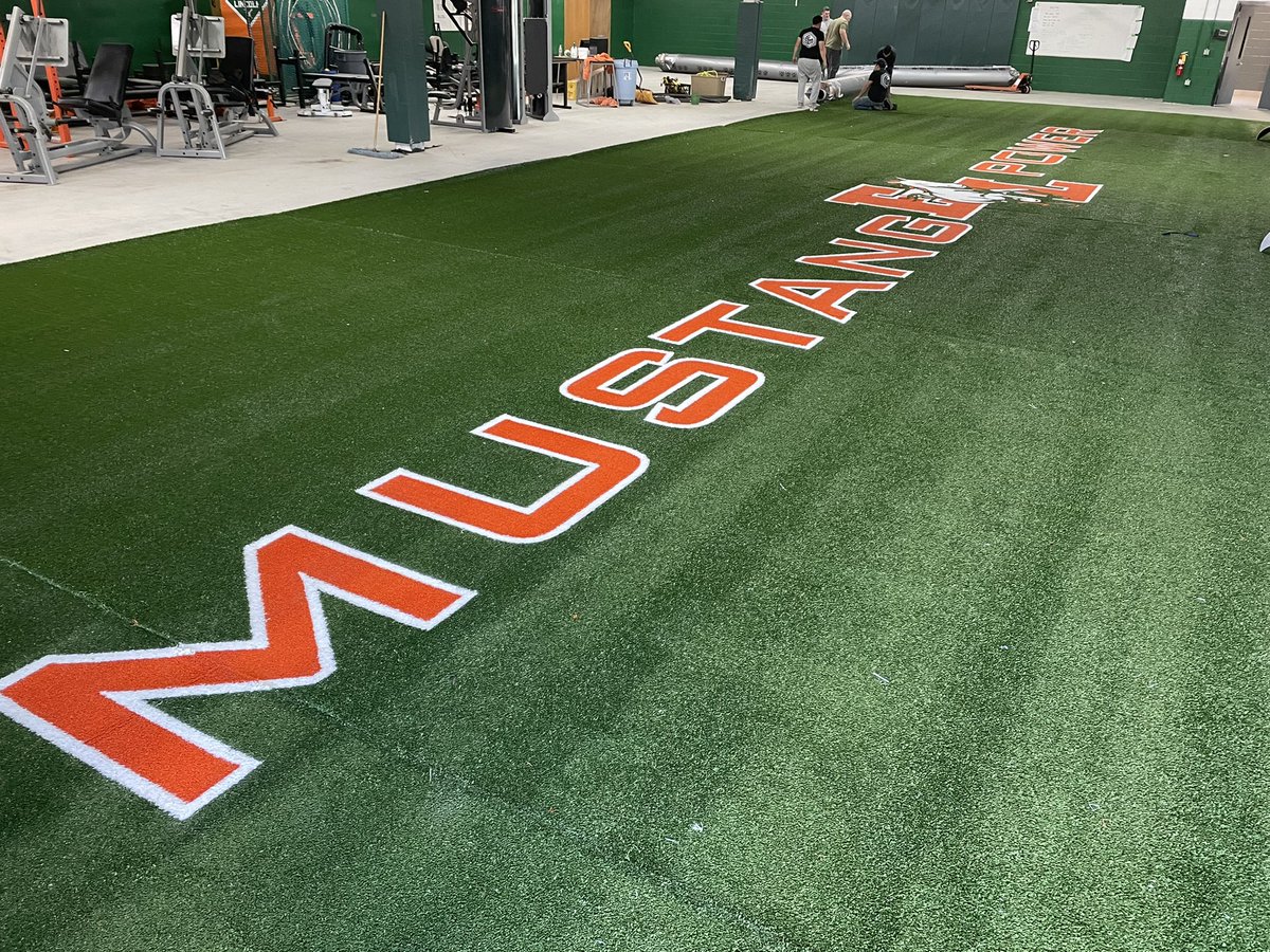 hdabernethy's tweet photo. Turf delivered today at the stables! Looking forward to getting my old stomping grounds right! East Lincoln Mustang Power!
#SpeedForceMax
#TotalStrengthandSpeed https://t.co/vtFtD2Nof0