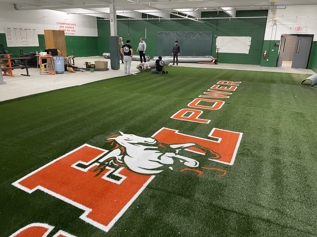 hdabernethy's tweet photo. Turf delivered today at the stables! Looking forward to getting my old stomping grounds right! East Lincoln Mustang Power!
#SpeedForceMax
#TotalStrengthandSpeed https://t.co/vtFtD2Nof0