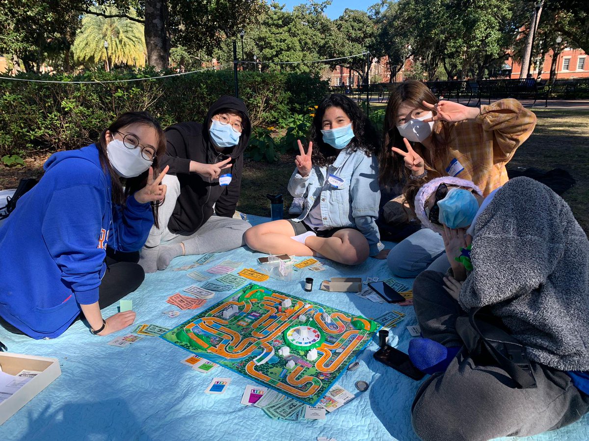 UFLELI's tweet photo. We have 161 students from 28 countries! Check out the list of countries, afternoon activities, weekend trips, volunteer opportunities, and Conversation Partner options in the #ELIWeekly. #WelcomeHome #Spring2022 #StudyEnglishFirst @UF
https://t.co/f47CVEnhQ4 https://t.co/C3CXz940Ju