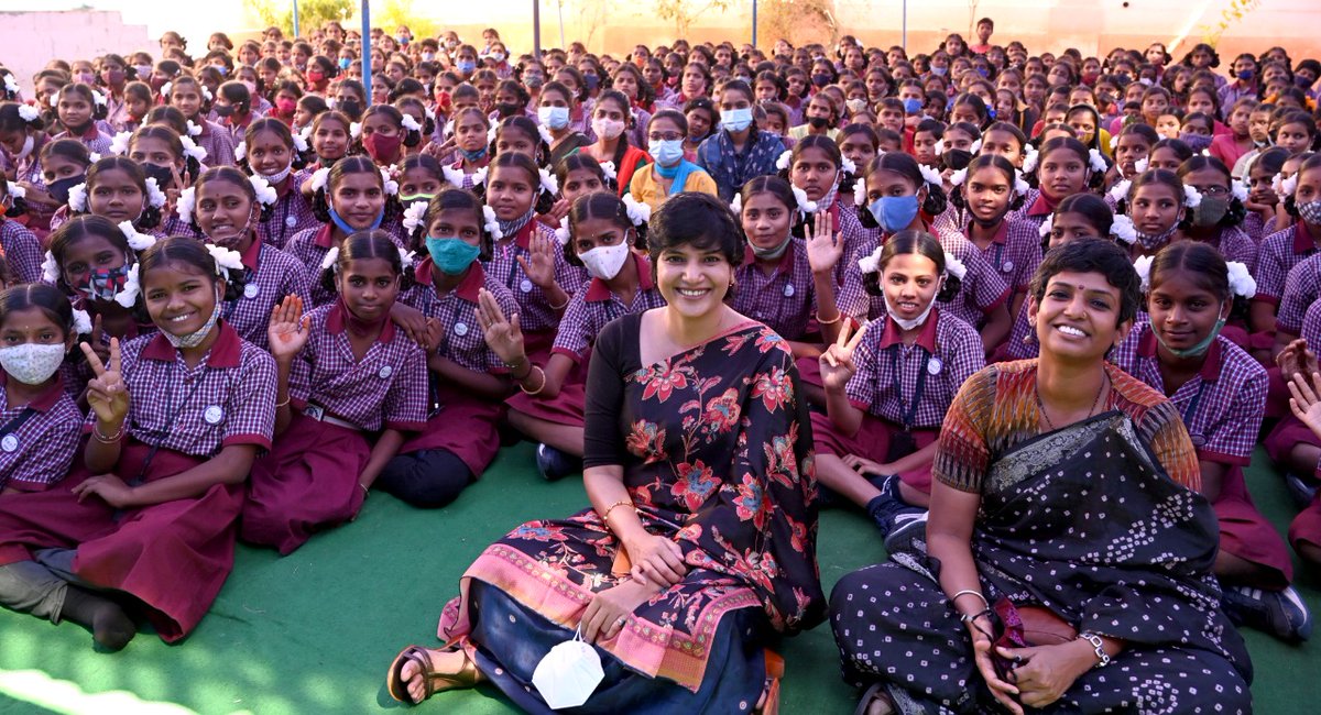 harichandanaias's tweet photo. #Throwback pic. Energized to see the confident smiles of #girls from #Telangana govt schools. 
 #girlpower https://t.co/xIwsGUOy5Q