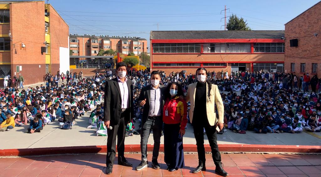 JosephPlazaP's tweet photo. Hoy tuvimos la oportunidad de acompañar el esperado #RegresoAlColeOtraVez en varios colegios de nuestra localidad.

Aprovechamos la oportunidad para resaltar el papel transformador de la educación como vehículo de transformación social y potencializador de una sociedad más justa. https://t.co/d7KGG8X6D9