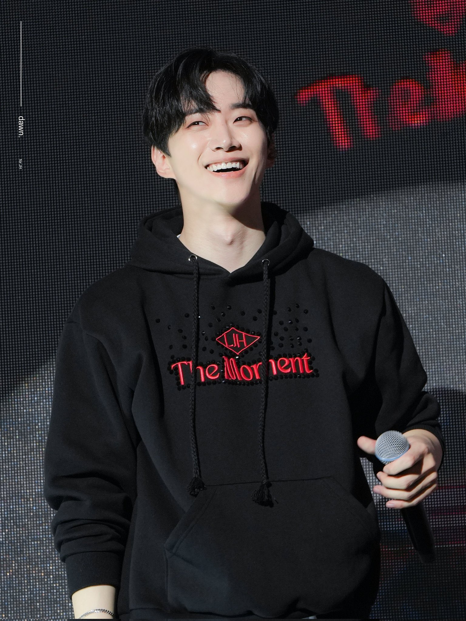 Happy birthday Lee Junho wish you all the best.        