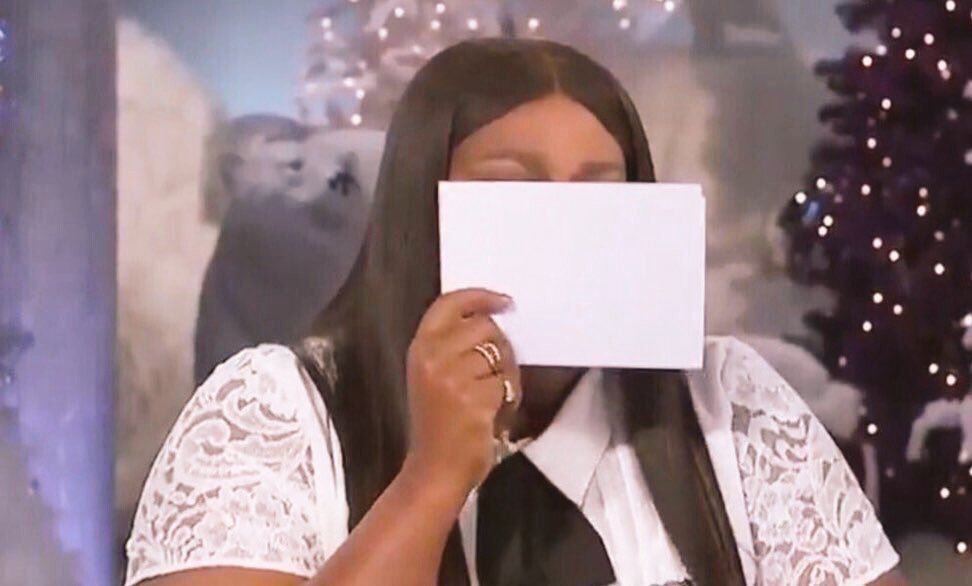 jennieisfree's tweet photo. they’re really busy listing Jennie’s non existent promo instead of defending their fav https://t.co/eXFMC7pK1h