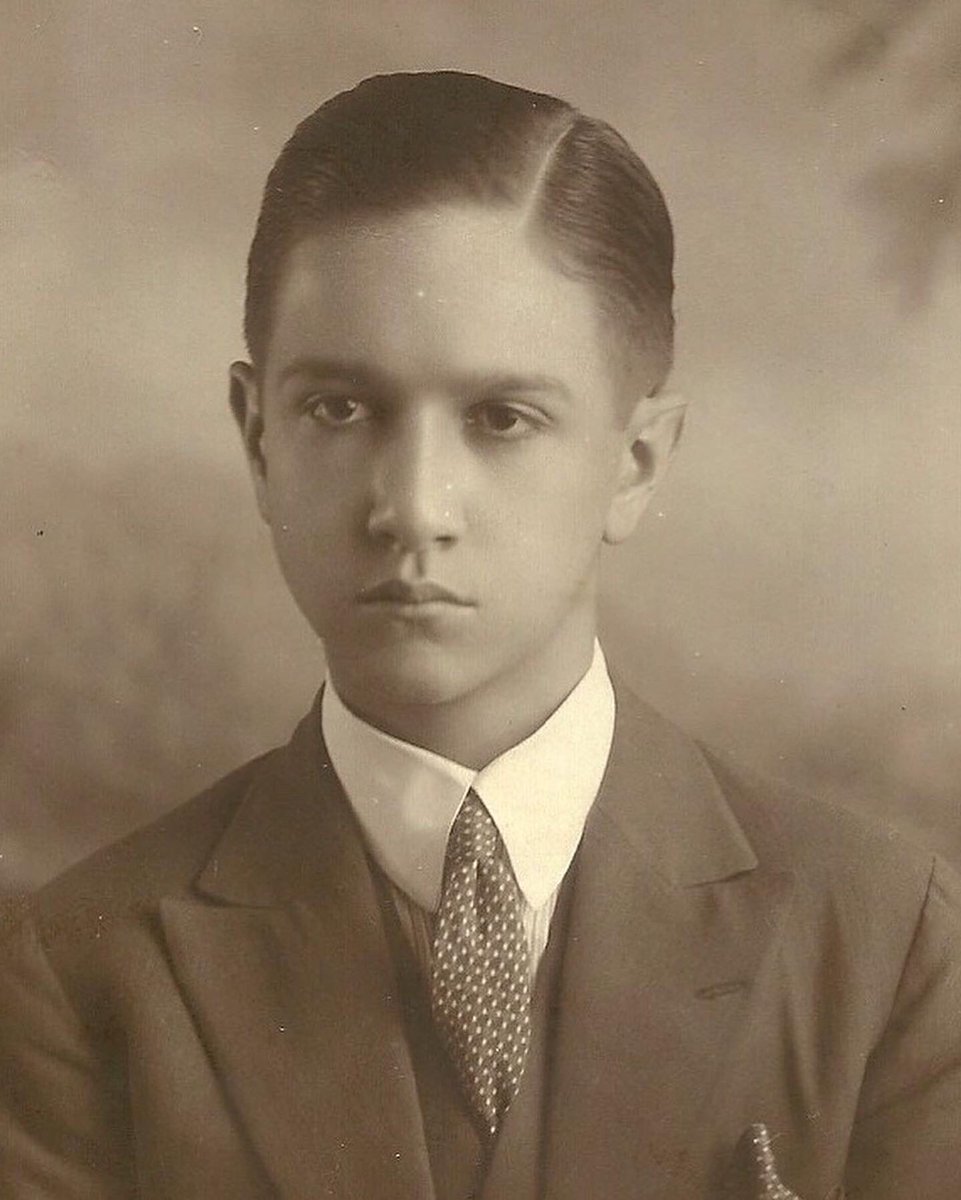 RafaelCalderaOf's tweet photo. #24Enero 106 años del nacimiento de #RafaelCaldera en San Felipe, estado #Yaracuy. «No habrá descanso para que las nuevas generaciones valoren a este venezolano afirmativo».
https://t.co/8oFtFc4csZ
#VenezuelaCivil https://t.co/Btt0q3pA6s