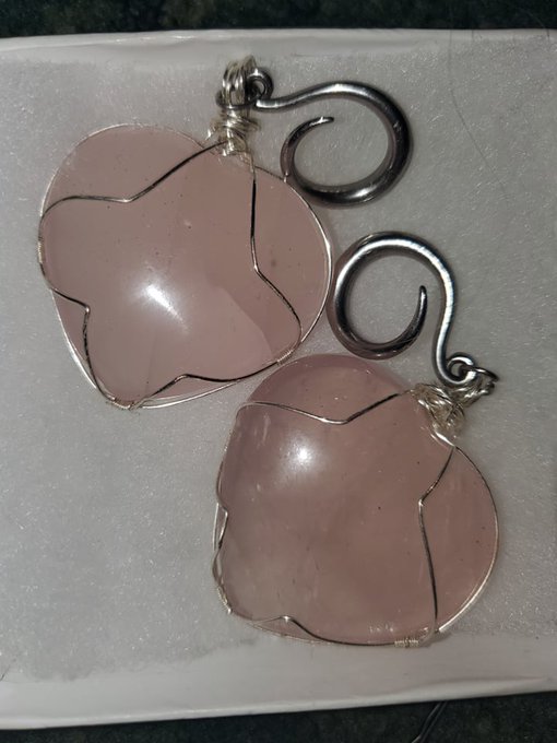 Taking a break from my regular posting to plug my friends company!! These are 100% custom, hand-made<a href="/tag/mfc"class="tags"><span>#mfc</span></a><a href="/tag/mfcmodel"class="tags"><span>#mfcmodel</span></a><a href="/tag/onmfc"class="tags"><span>#onmfc</span></a>