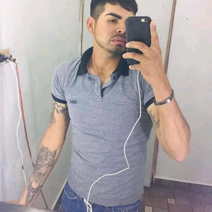 Michael77171665's tweet photo. Enrique A 
Este vato es bien mayate ya me ah penetrado
Muchas jotas ya se lo a dever echado 
Tiene buena verga y muy hot 
No cobra 
#MayatesMoros https://t.co/T5Ko68hCnO