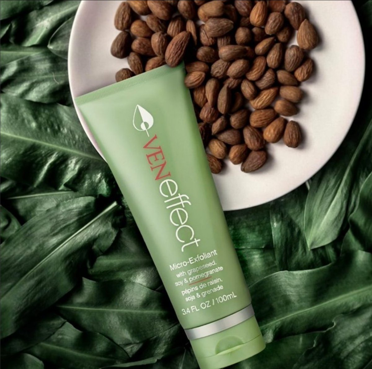 Almonds in our Micro-Exfoliant have a multitude of benefits! 🌰 Essential extracts from this antioxidant-rich source provide both Phytoestrogen benefits and a pleasant aroma while finely ground almond powder gently exfoliates to reveal that healthy glow!