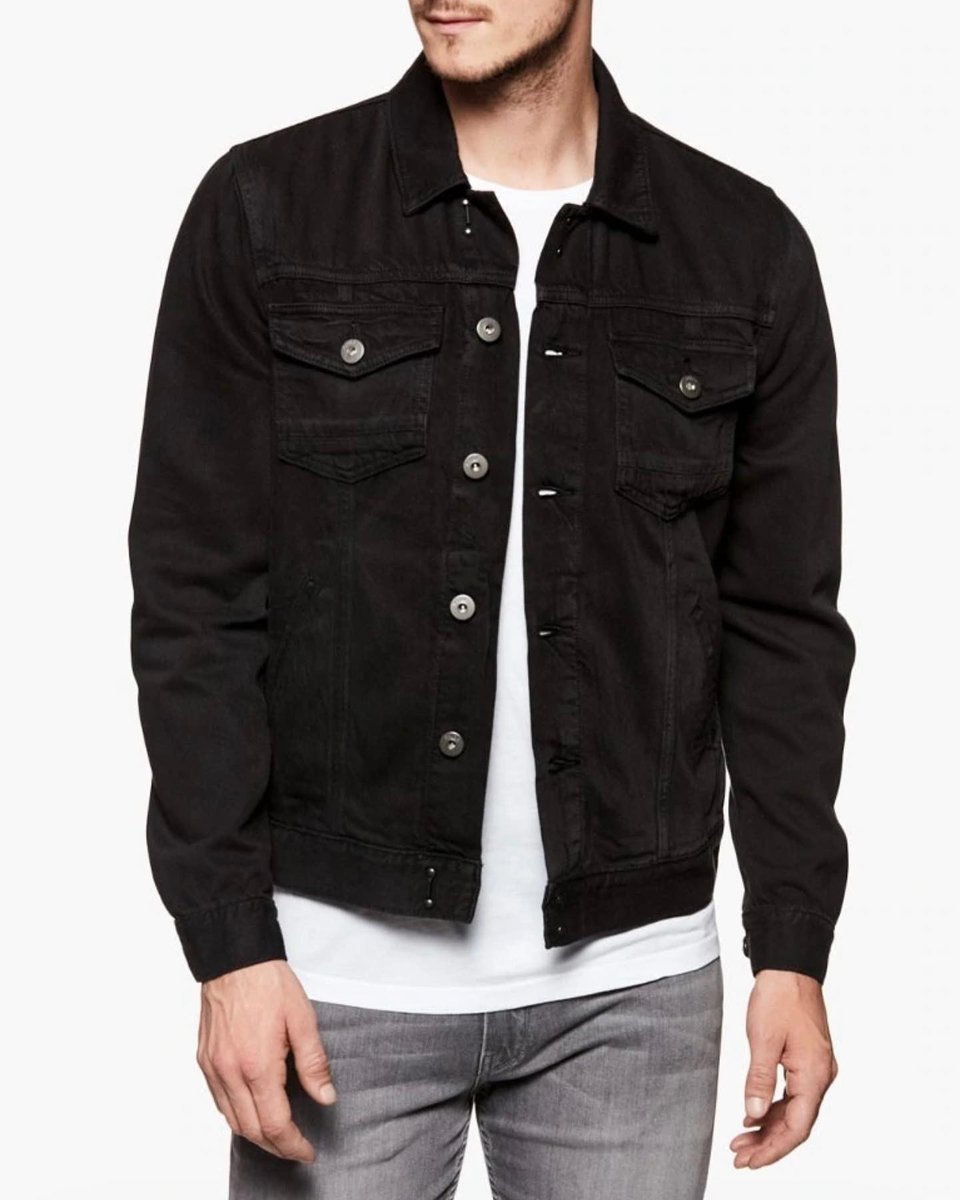 Weather update: It's cold! ❄️ Shop winter styles for at Jackie Z Style Co. 

#JackieZStyleCo #ChillyWeather