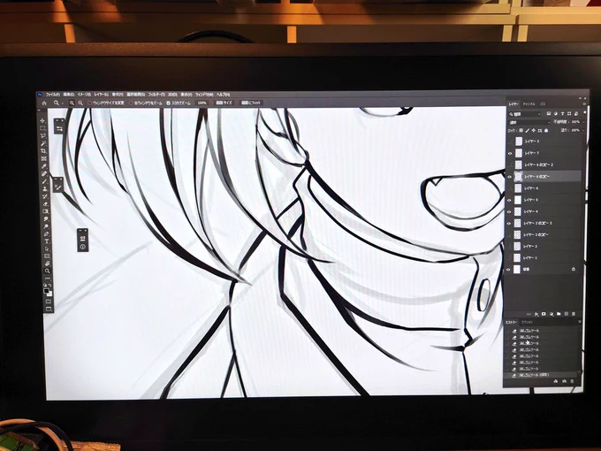 線画ブラッシュアップしたぞ!!
カチューシャイラスト、次の工程はマスク切り(色塗り分け)だ〜!!!! 