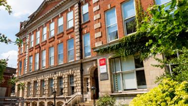 Mona Bafadhel (@monabafadhel) on Twitter photo Very thrilled to announce that I will be joining <a href="/kingsmedicine/">King's Faculty of Life Sciences & Medicine</a> <a href="/KCLImmunoMicro/">School of Immunology & Microbial Sciences</a> as the new chair in Respiratory Medicine from March 2022. #excited Very thrilled to announce that I will be joining <a href="/kingsmedicine/">King's Faculty of Life Sciences & Medicine</a> <a href="/KCLImmunoMicro/">School of Immunology & Microbial Sciences</a> as the new chair in Respiratory Medicine from March 2022. #excited