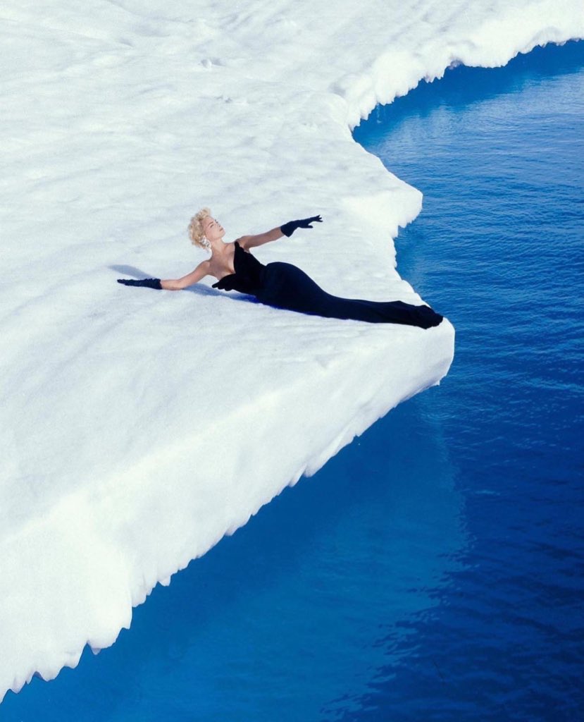 thecapsule98's tweet photo. Thierry #Mugler’s heavenly photographs of his clothes around the world through the 1980s and early ‘90s. https://t.co/agaNbt0Vtv