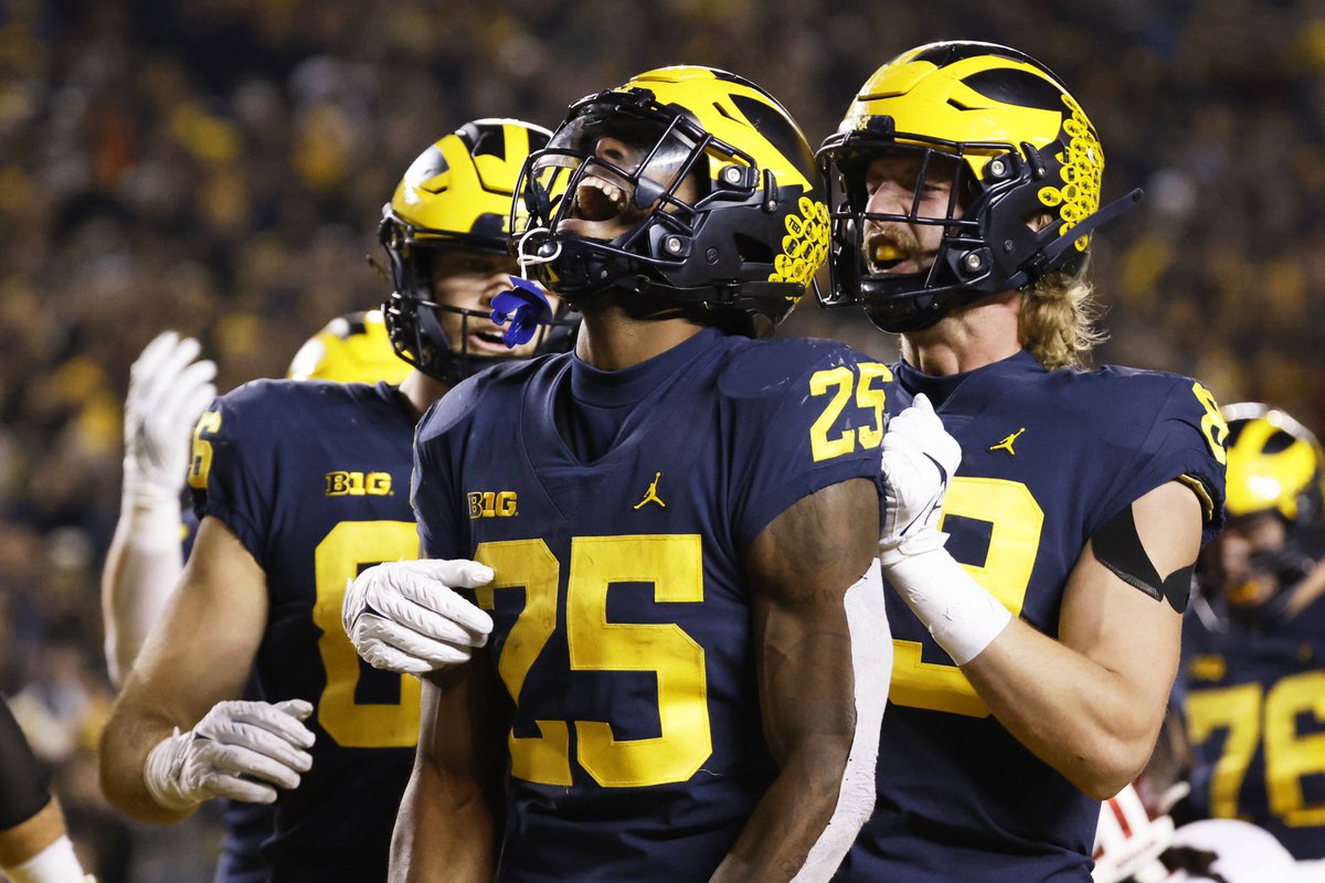 Beyond blessed to receive a preferred Walk-on offer to the BIG TEN CHAMPS, The University of Michigan!! GO BLUE 〽️〽️〽️ <a href="/AKarsch_UM/">Albert Karschnia</a> <a href="/stfrancis_fb/">SFHS Lancer Football</a> <a href="/BrandonHuffman/">Brandon Huffman</a>