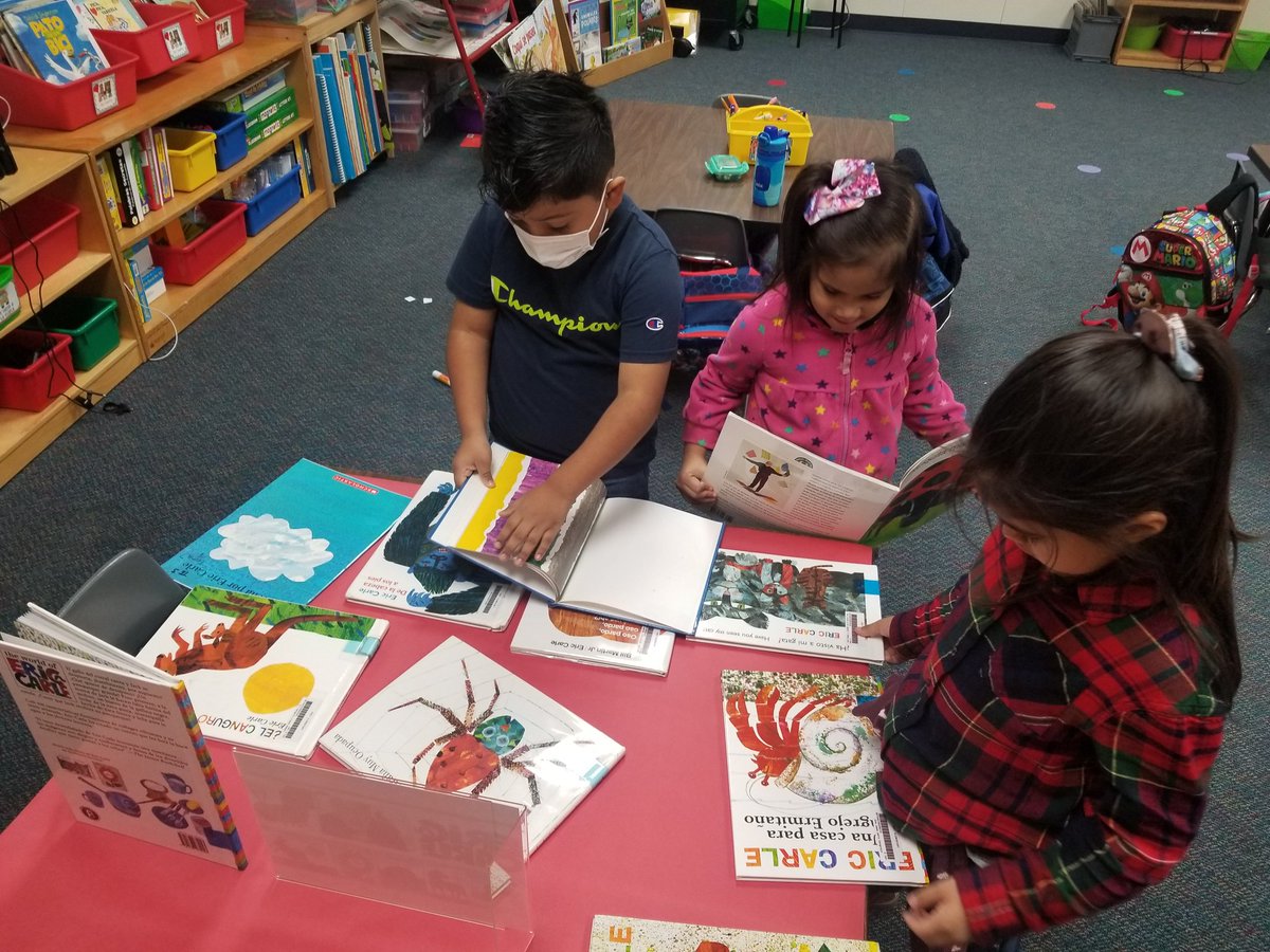 akemper17's tweet photo. Starting our new unit studying and learning from our favorite authors! @CFISDPK1 @GR_Houston https://t.co/uc6h3gqVj1
