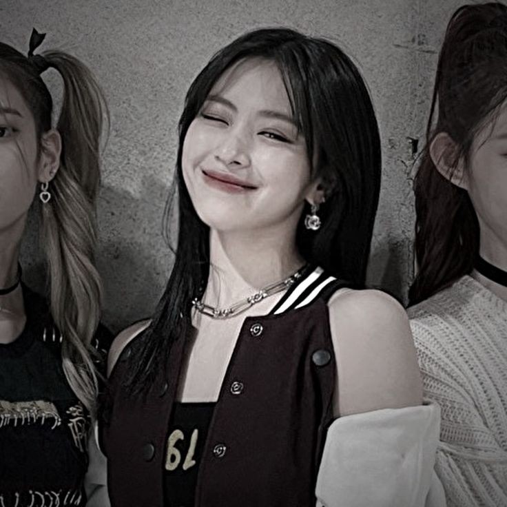 ㅤㅤㅤㅤㅤㅤ
ㅤㅤㅤㅤㅤㅤ
           — フェイ. Faizley Thane ! 
           new account nor new to rp 
           like  &amp;  rt  to  be  mutuals ! 

ㅤㅤㅤㅤㅤㅤ