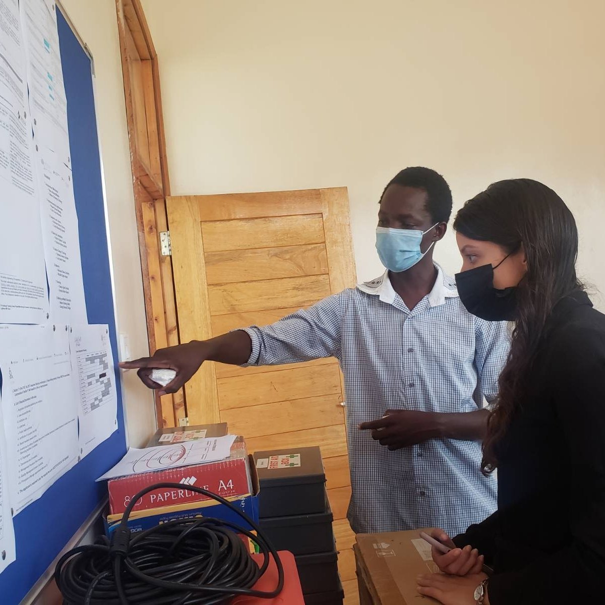 sauti_kuu's tweet photo. During her visit, Naval and @AumaObama had the opportunity to meet with the VTC Project team. They then had one-on-one conversations with all of the trainees and instructors to see how they were progressing with their studies.
#vocationaltraining #FHdesMittelstands #BMZ_Bund https://t.co/1bCfx1aMwq