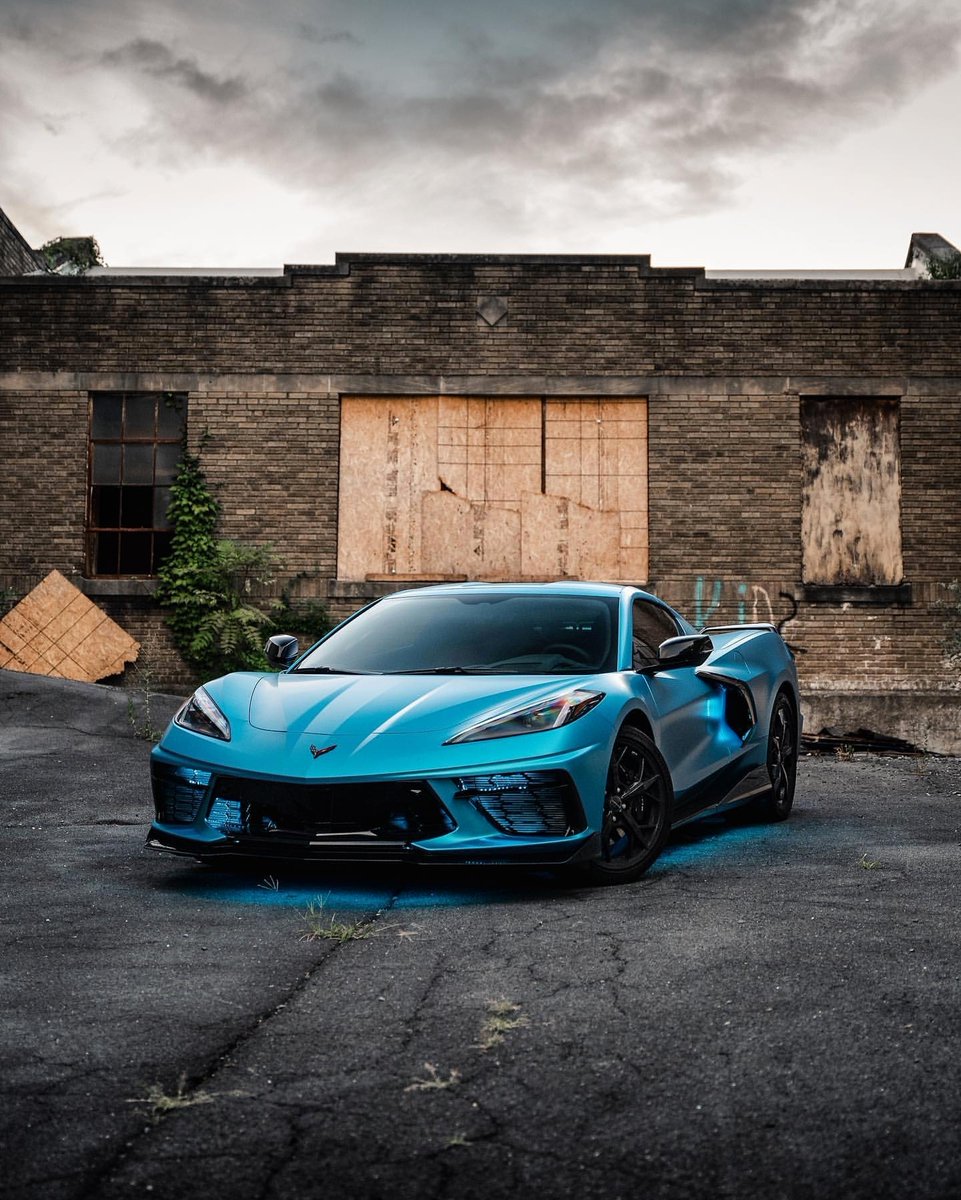 Glowing. #Corvette #C8
📸: @bentroxell/IG