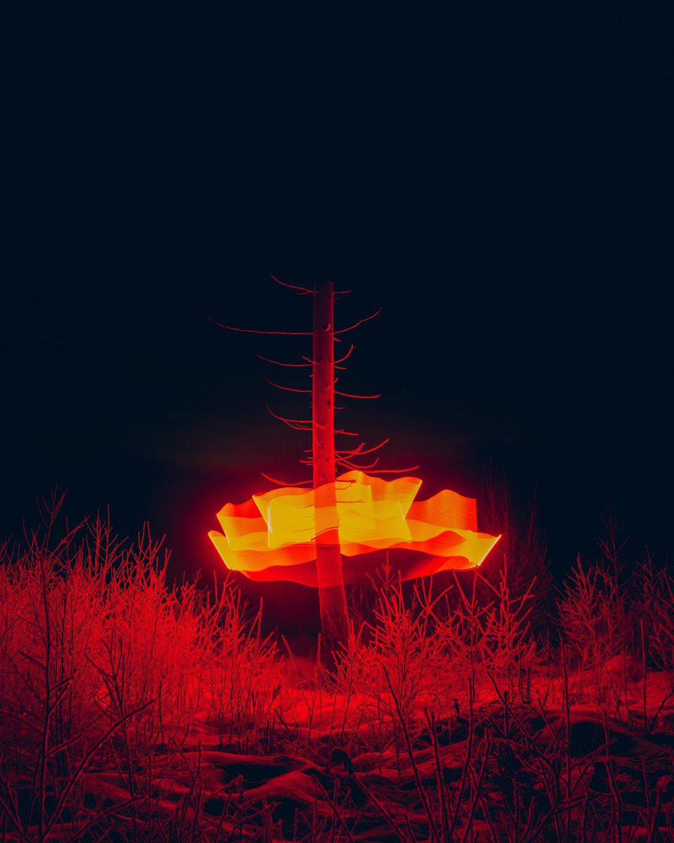 Just listed this piece on @withFND ♥️

Would really appreciate you checking it out 👉🏼 foundation.app/@simen/foundat…

I used long exposure (48 seconds) and light painting. It’s called ‘Around &amp; Around’ and celebrates the mystical, dark and cold moments in life.

#withFND #NFTPhotography