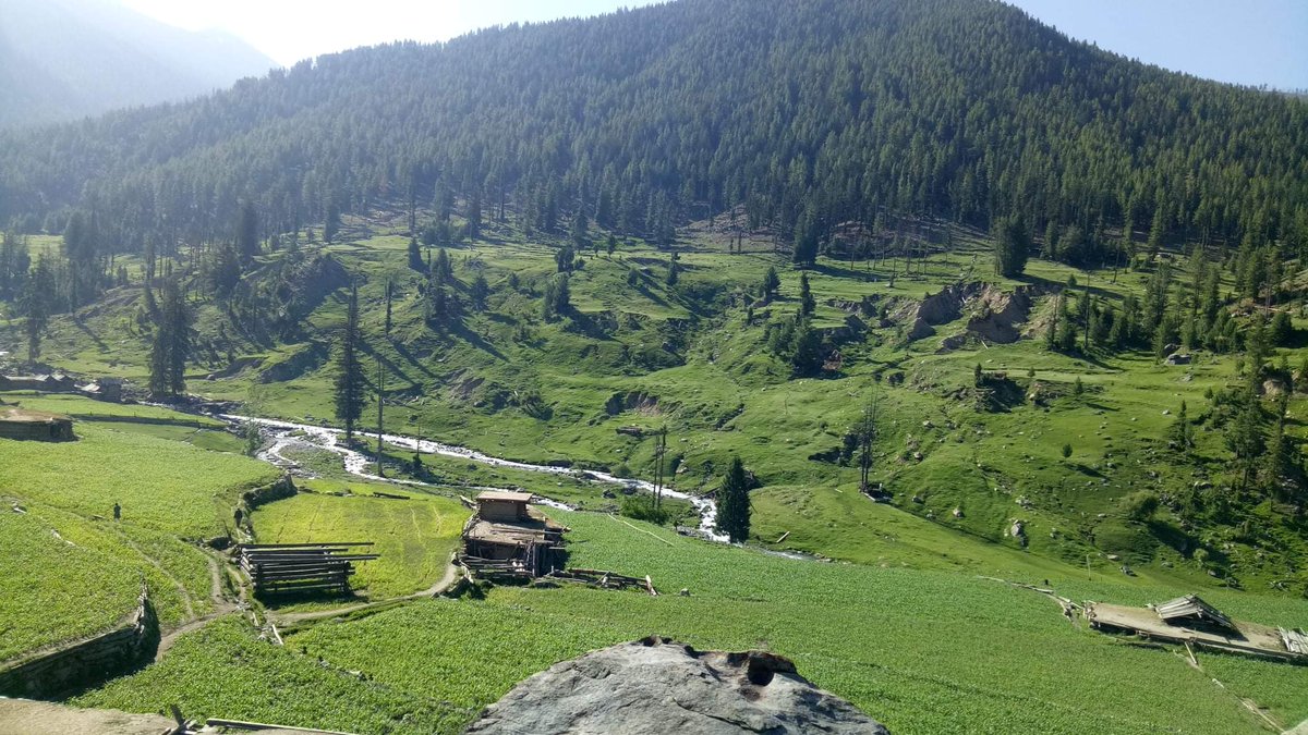 shahnizari's tweet photo. Khanbari Darel Gilgit baltistan, 
Where the earth and heaven meets https://t.co/jF8sOOTpa1