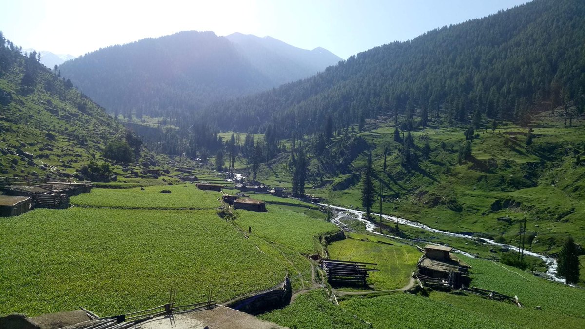 shahnizari's tweet photo. Khanbari Darel Gilgit baltistan, 
Where the earth and heaven meets https://t.co/jF8sOOTpa1