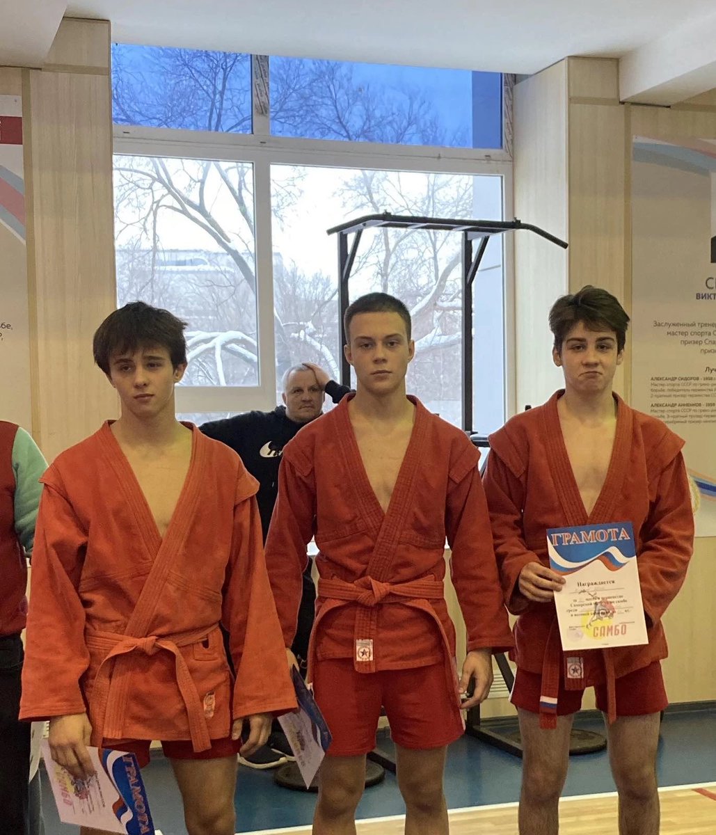 samaraschool166's tweet photo. Учащийся 8В класса Ярослав Шатохин занял ПЕРВОЕ место на чемпионате Самарской области по самбо! Поздравляем, так держать!💪🏻🥋🥇 https://t.co/Y3k2ioSSNz