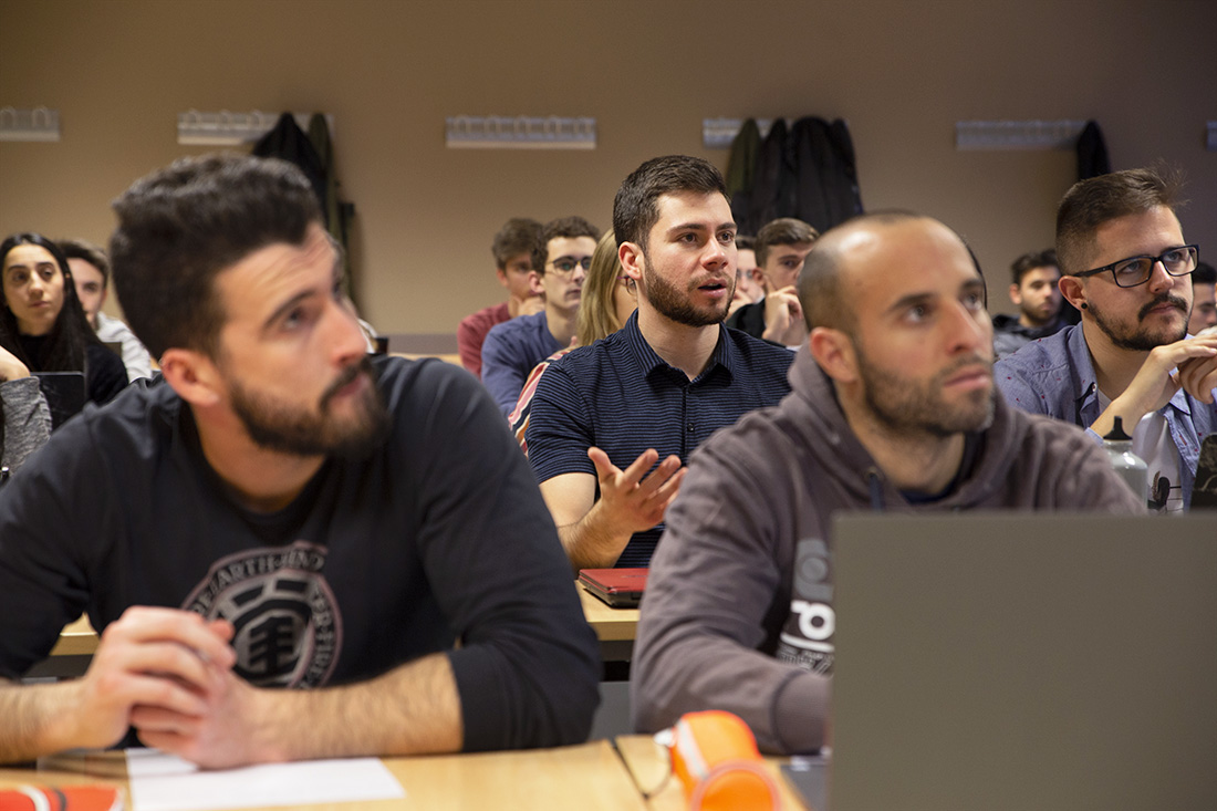 La educación no es llenar un cubo, sino encender un fuego"- William Butler📚🔥

¡Feliz #DíaInternacionaldelaEducación!

Por seguir formando a futur@s sanitari@s que contribuyan a mejorar la asistencia a través de la innovación, la humanización y el desarrollo social más justo🤝👩‍⚕️