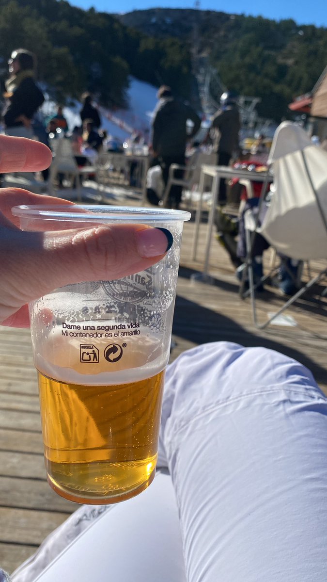 miguibas's tweet photo. Celebrando #SanNieve 😁 @SanMiguel 🍀 https://t.co/glpcdRab8h