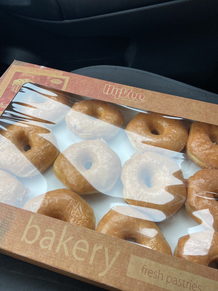 Stacey_Obrien's tweet photo. Cashier said “Enjoy your donuts!” I mean I’m *capable* of eating a dozen donuts by myself and more than willing but … https://t.co/deYOa4Sqpq