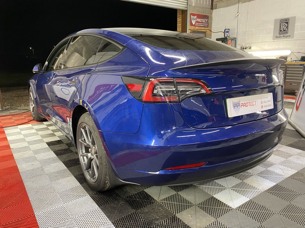ppprotect's tweet photo. Another Tesla model 3 in for rear window tints .. Rear screen all in 1 piece no joins or half tints looks as good as factory finish glass #windowtints #teslamodel3 #ppprotect #teslatints https://t.co/nqIHSKOYxf