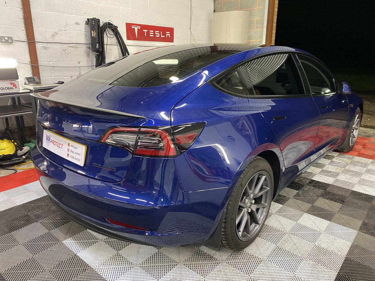 ppprotect's tweet photo. Another Tesla model 3 in for rear window tints .. Rear screen all in 1 piece no joins or half tints looks as good as factory finish glass #windowtints #teslamodel3 #ppprotect #teslatints https://t.co/nqIHSKOYxf