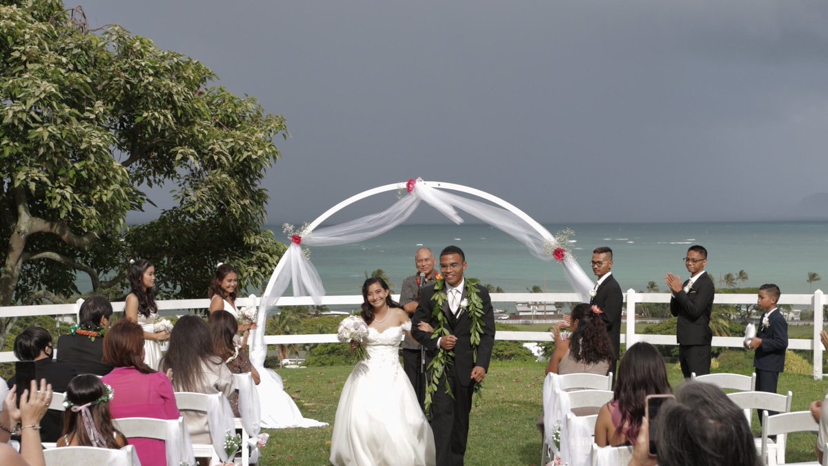 gnkmedia's tweet photo. The Exit
https://t.co/465NbKu7Ae #Hawaii #landscape #gnkmedia #hawaii #wedding #outdoor #lifestyle #life #groom #bride #artwork #Romance #travel #wanderlust #weddingday #Beach #explore #Priceless #nature #elopement #picoftheday #photography #photooftheday #weddingseason #kiss https://t.co/ReN9BdBYB2