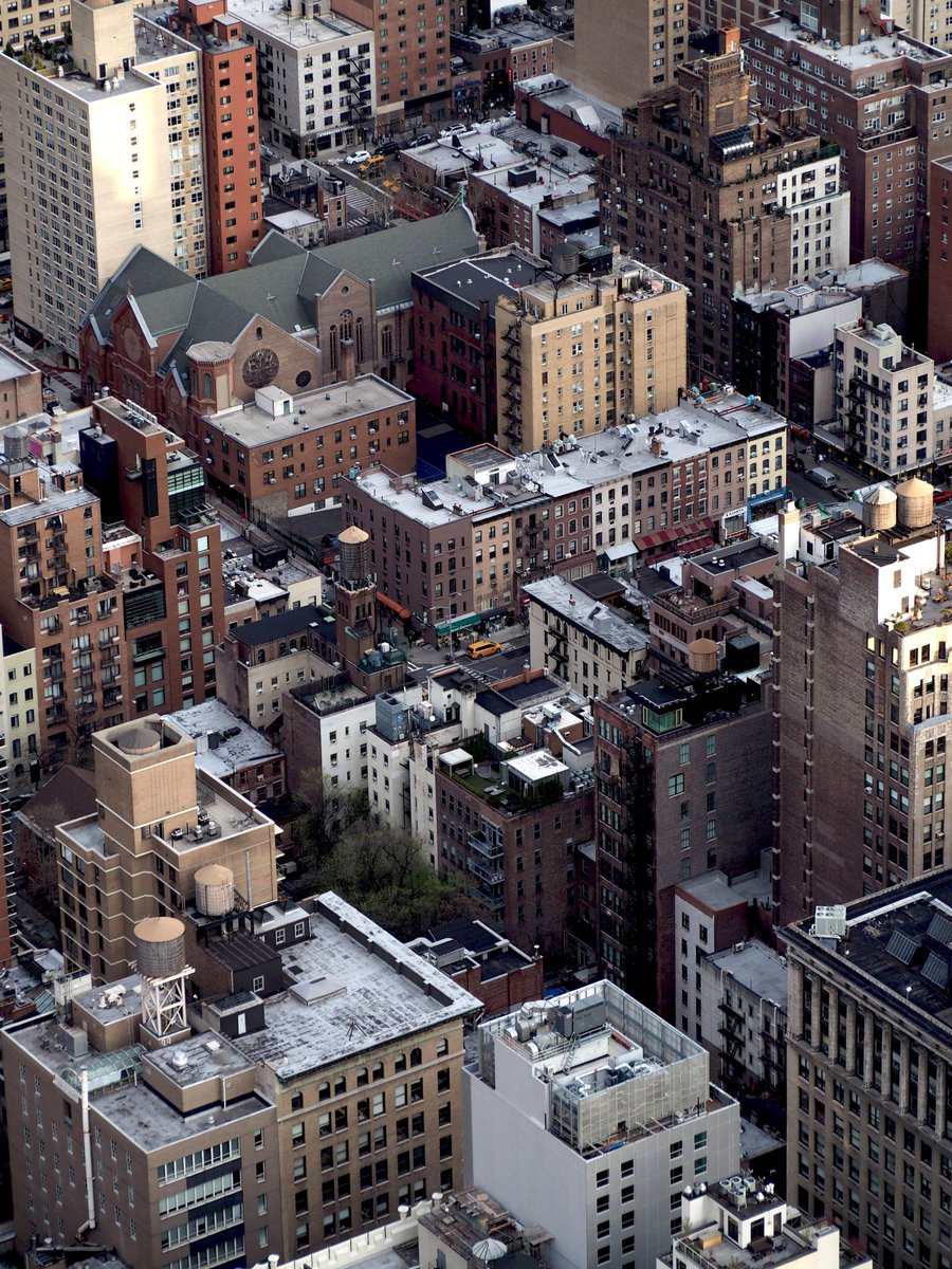 TheFilmLabTO's tweet image. On set, day 2 of 6 in NYC. #production #shoot #nyc #thefilmlab #newyorkcity