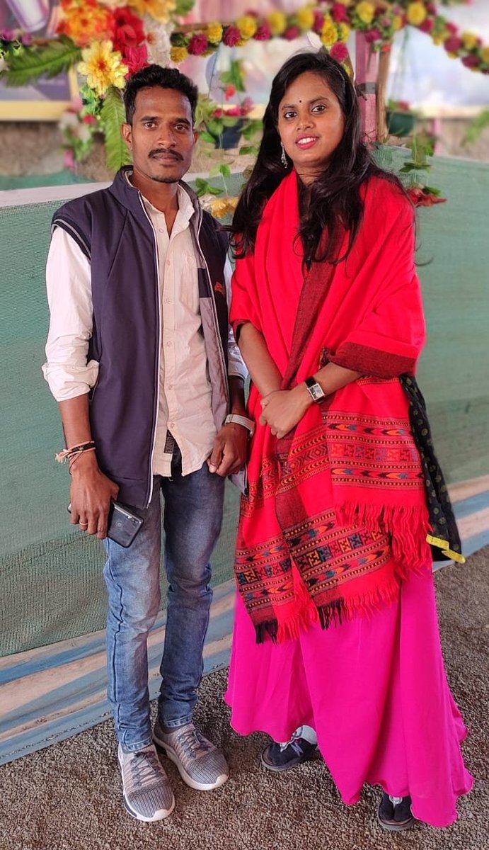 aadivasivishal's tweet photo. #धरियावद 
आज आदिवासी नारी शक्ति बहन @Bhagvateebheel से मिलना हुआ #धरियावद_गैंगरैप_आरोपियों_को_फांसी_दो  व हैवानों को पकड़ने वाले धरियावद थाने के CI साहब को बहाली को लेकर प्रमुख मांग को मजबूती से उठाया #CI_मीणा_का_ट्रांसफ़र_रोका_जाए
करो साथ ही कार्रवाई नहीं की तो आन्दोलन होगा https://t.co/BSywgPKaqO