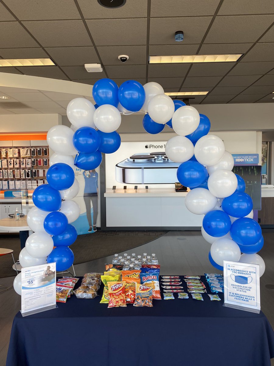 Conway bringing some flare to help hype up the launch of Hyper Gig!!! <a href="/ChrisLHaas/">Chris Haas “TheHaasBoss”</a> <a href="/VeronaDykes/">Verona Dykes</a> @NArk_bEASTmode <a href="/tj5889/">KJ</a>