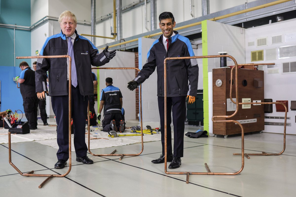 <a href="/OwenJones84/">owenjones84</a> let's not forget about the #fireandrehire #scandal where <a href="/BorisJohnson/">Boris Johnson</a> ignored MPs and let the mass sacking go through! Months later he's there shaking hands with #britishgas bosses! #brownenvelop
How about a RT ✊🏻
findmealocal.co.uk/exbgmap