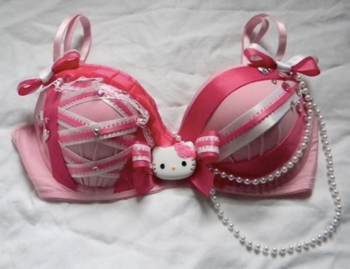 cupcake .. ♡ on X: hello kitty bras :0  / X